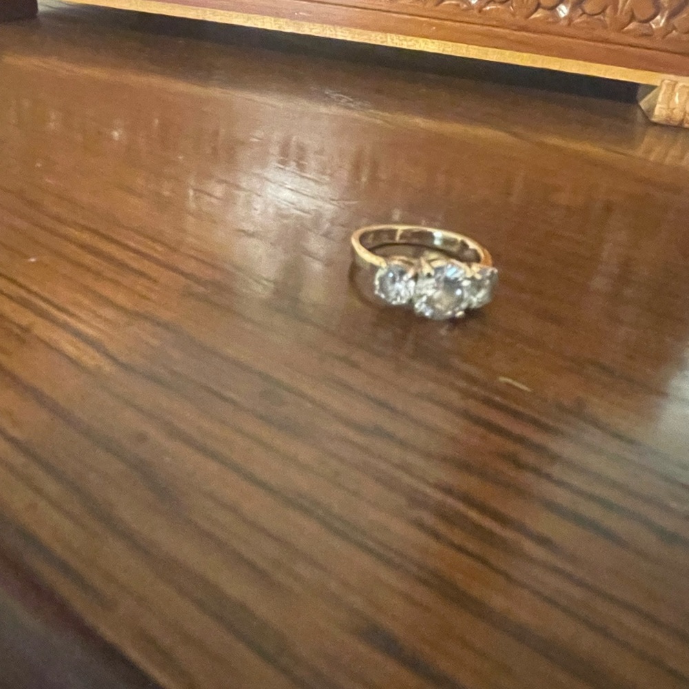 3 stone anniversary ring